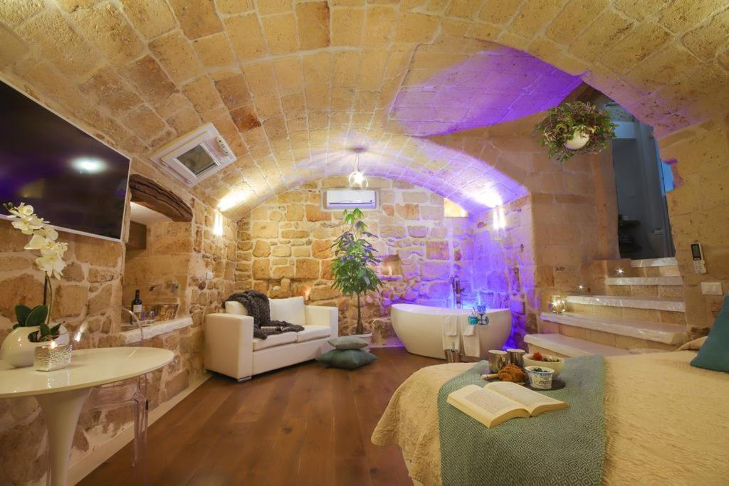 Suite Dimora Del Vento Монополи Экстерьер фото